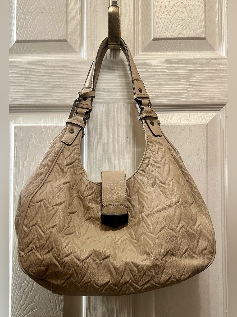 Simply Vera Vera Wang Quilted Hobo Bag in Beige
